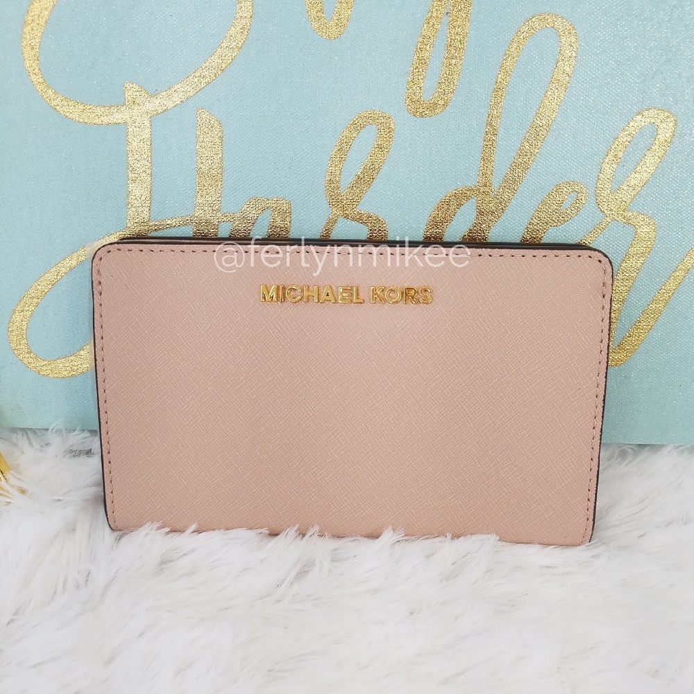NEW Michael Kors Jet Set Travel Slim Bifold NWT